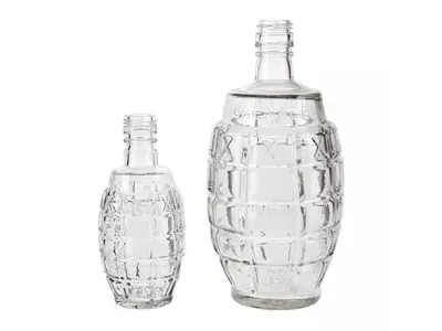 Custom hot sauce glass bottles for a French brand